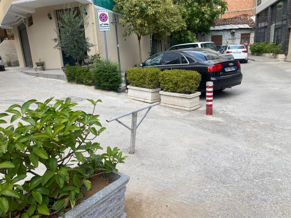 Tirana Apartmant 2 Bagian luar foto